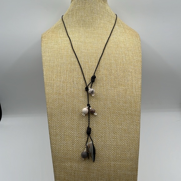 Fire Agate Horn Necklace - Picture 6 of 6